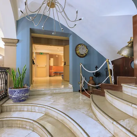 Del Mar Hotel