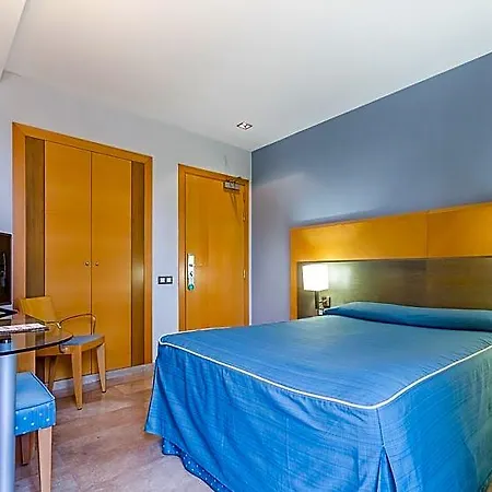 Hotel Del Mar 3*